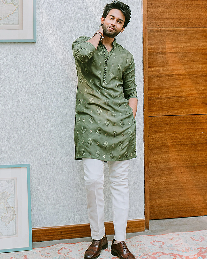 Tea Green Colored Cotton Kurta